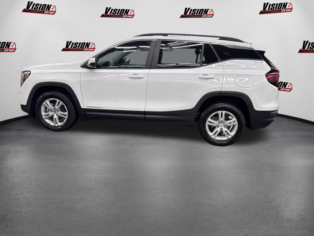 Used 2024 GMC Terrain SLE w/ Driver Convenience Package AWD/4WD image 8