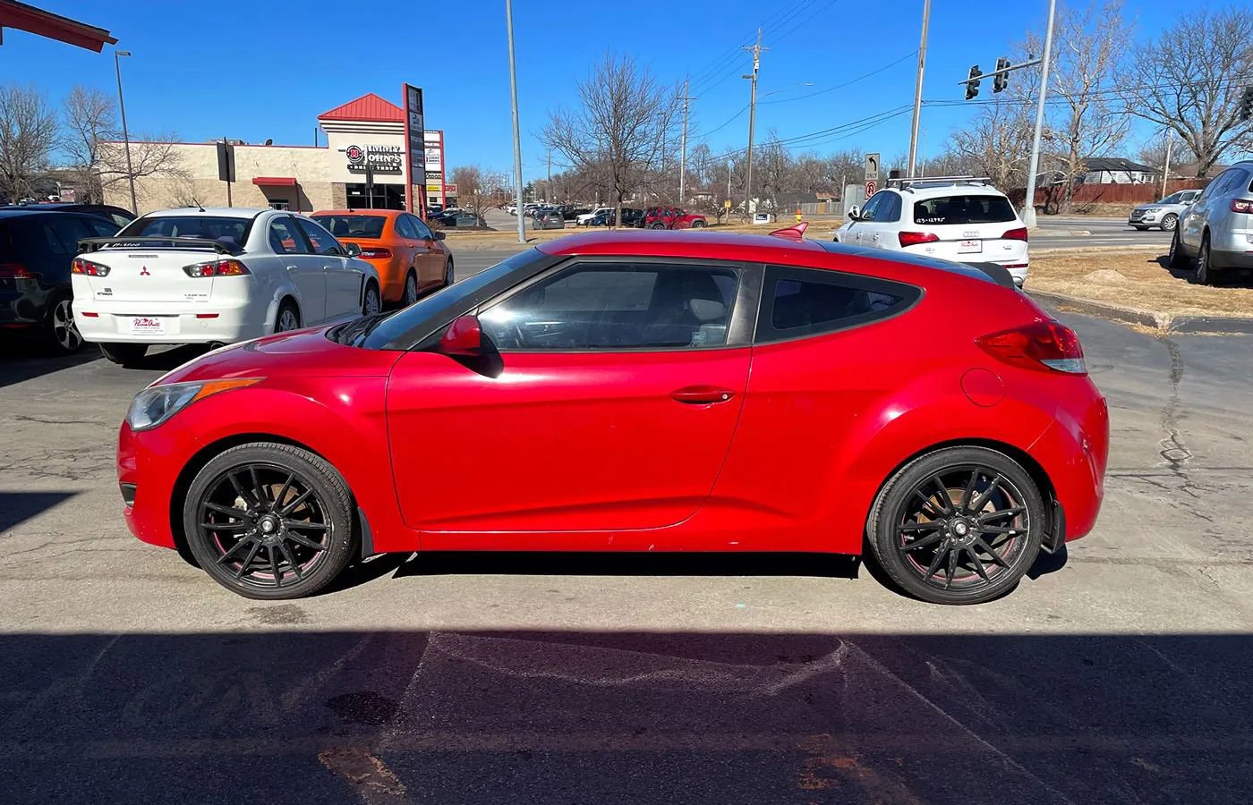 Used 2013 Hyundai Veloster image 3