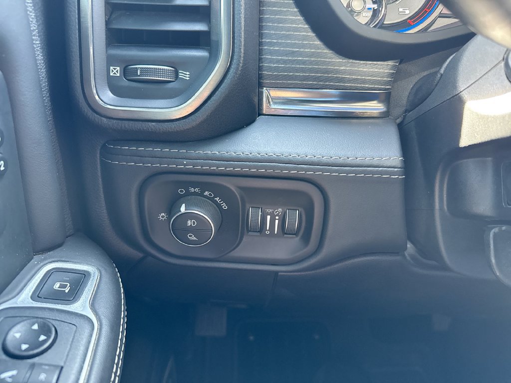 Used 2021 RAM 3500 Limited AWD/4WD image 18