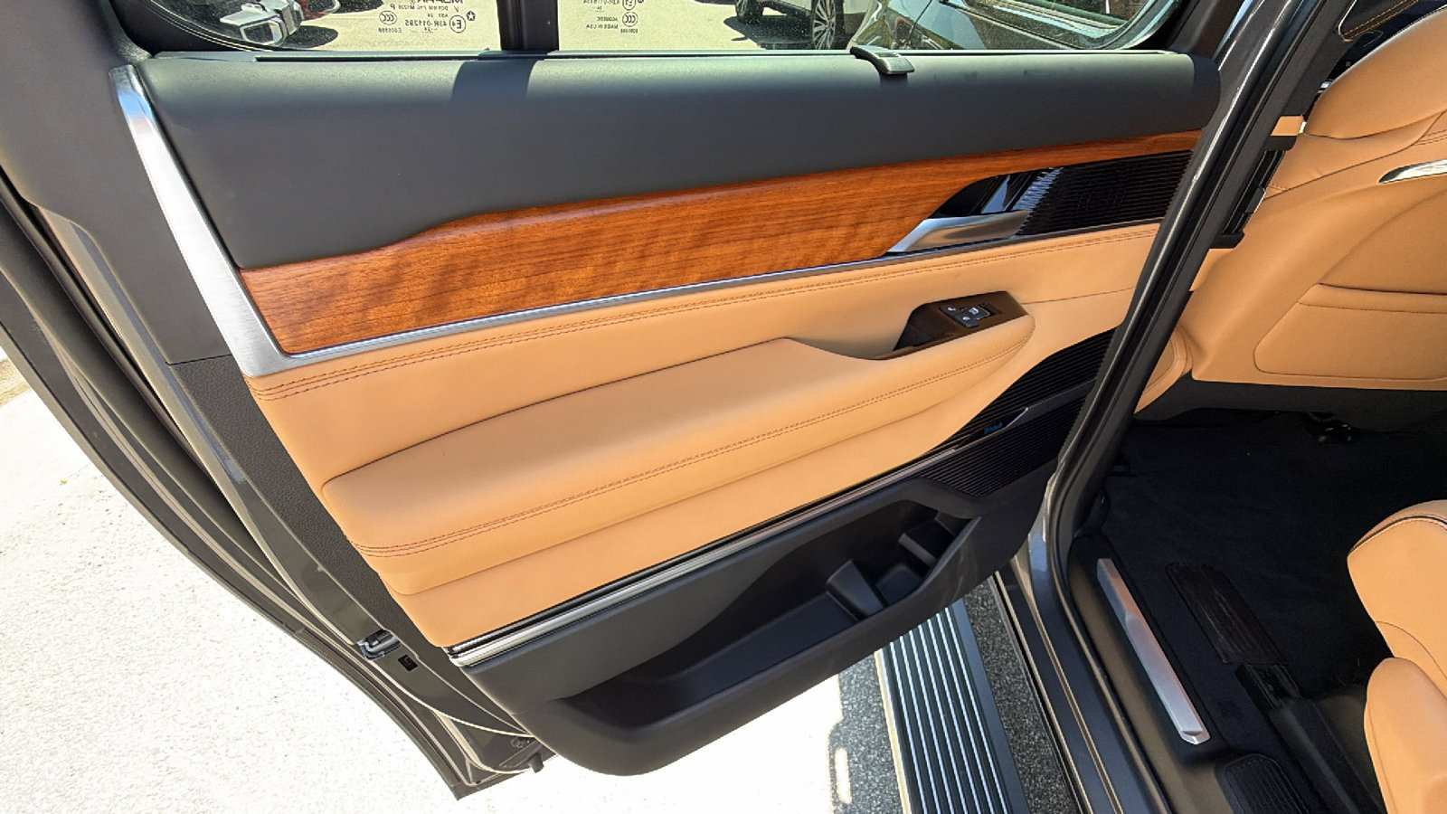 Used 2024 Jeep Grand Wagoneer L Series III w/ Rear Seat Video Group 1 image 25