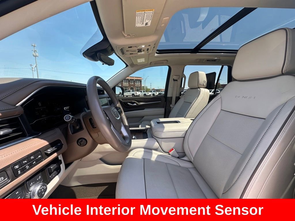 Used 2024 GMC Yukon Denali w/ Denali Reserve Package image 13