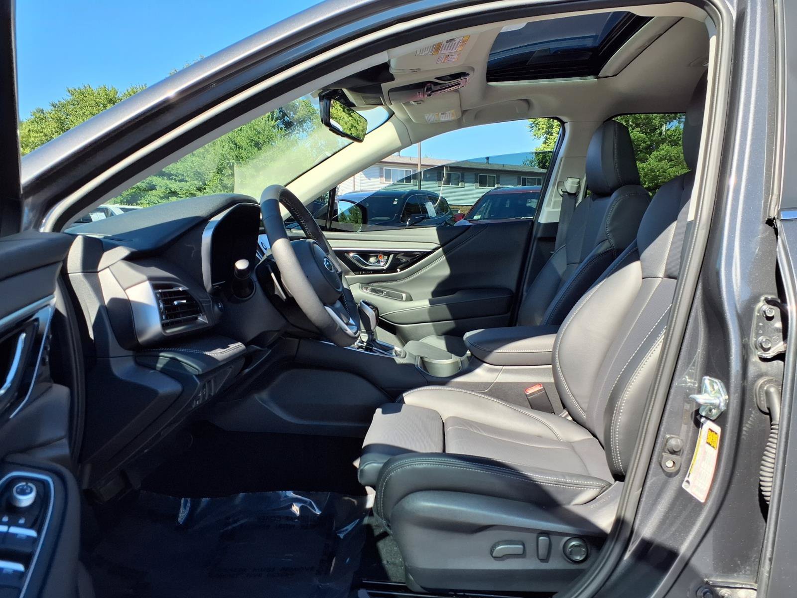 Used 2025 Subaru Outback Limited AWD/4WD image 22