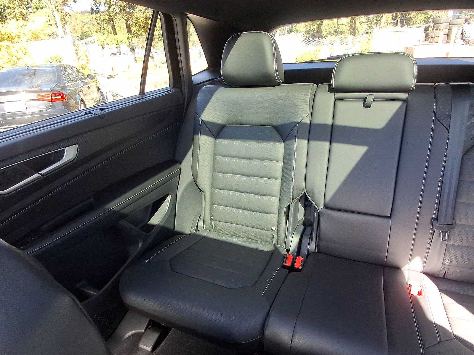 Used 2024 Volkswagen Atlas Cross Sport SEL R-Line AWD/4WD image 12