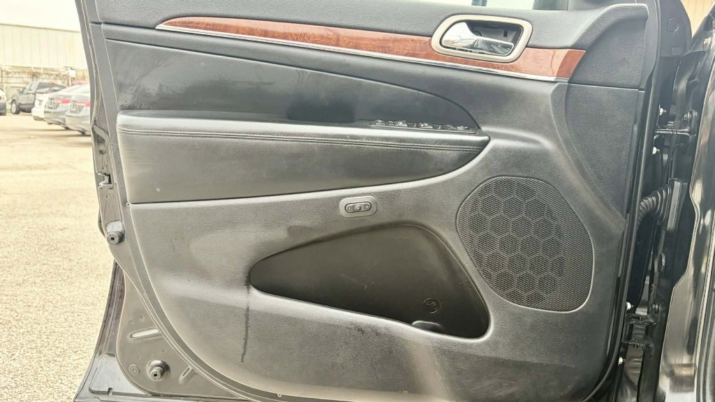 Used 2013 Jeep Grand Cherokee Limited w/ Luxury Group II image 12