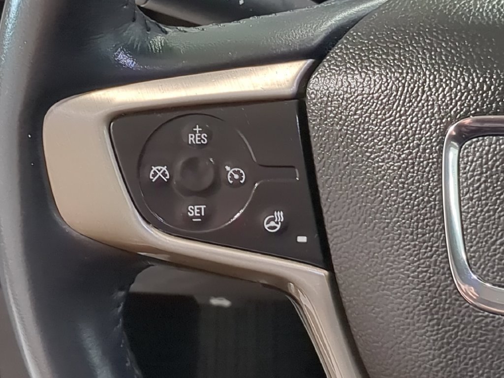 Used 2018 GMC Terrain Denali w/ Comfort Package FWD image 29