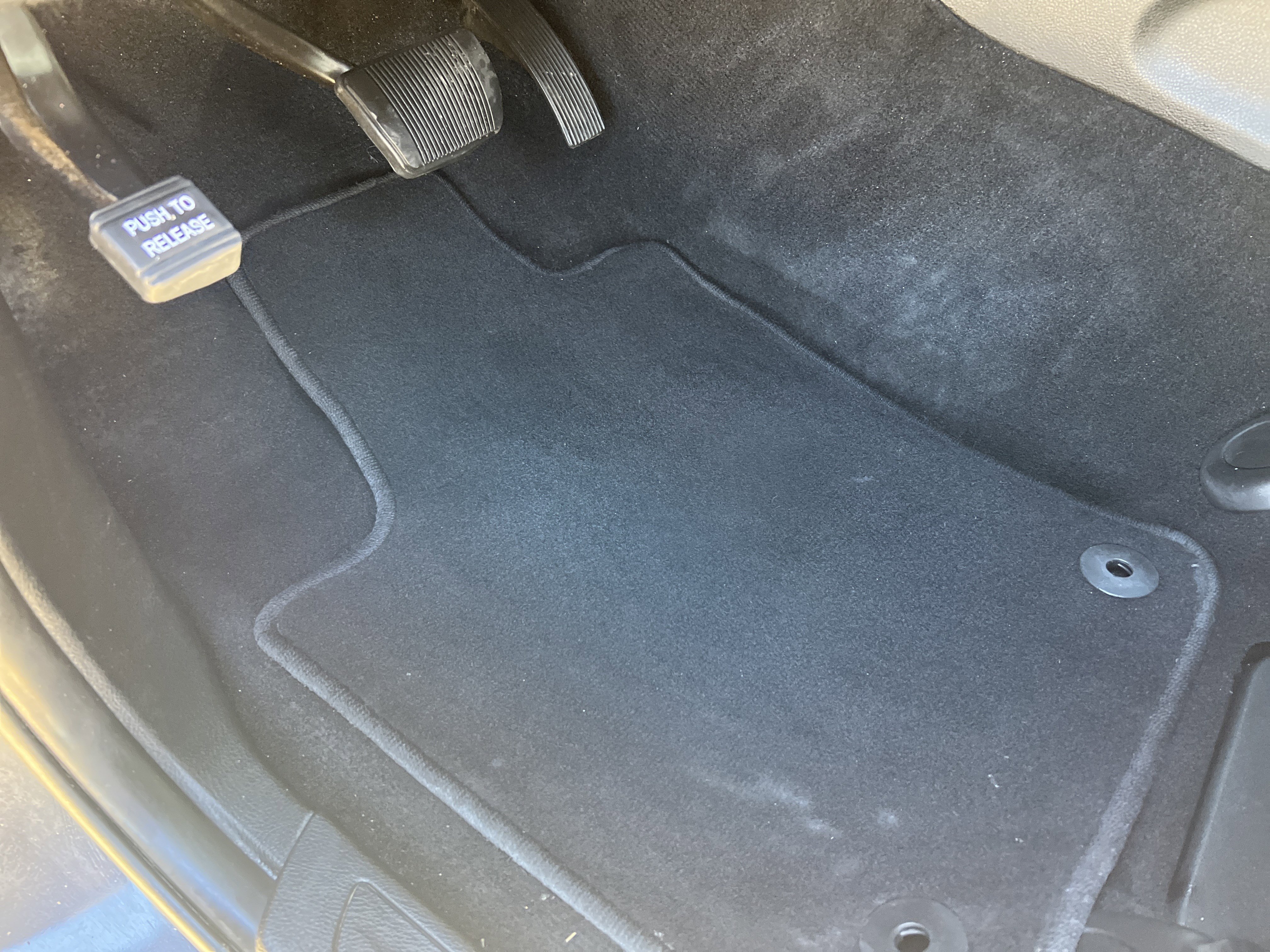 Used 2021 Jeep Grand Cherokee Laredo X image 15