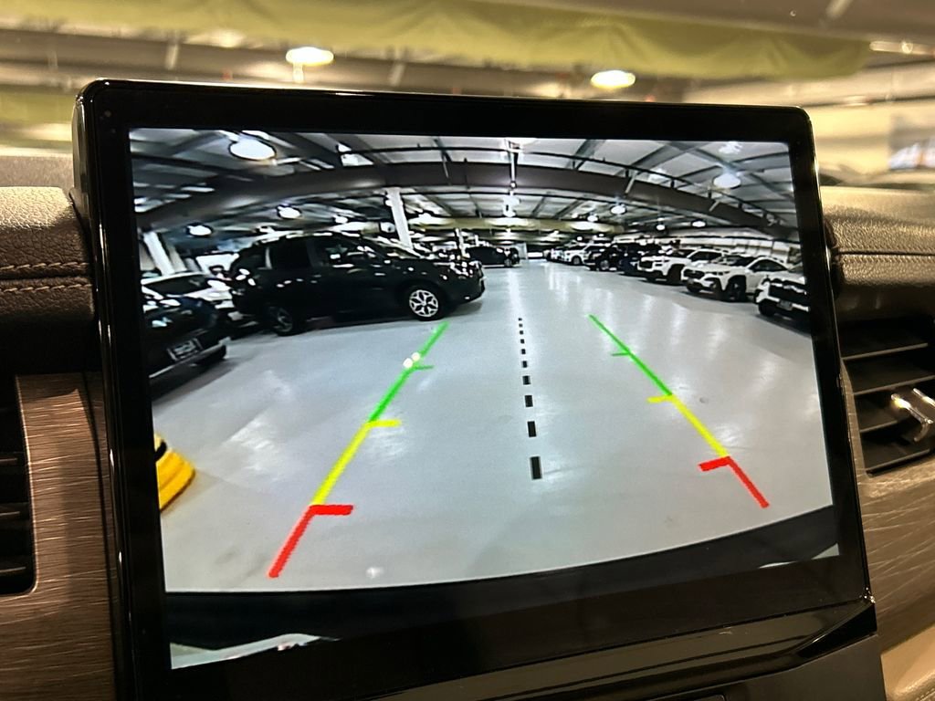 Used 2023 Ford Expedition Limited image 17