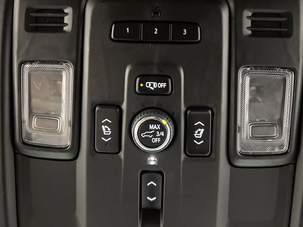 Used 2024 Chevrolet Tahoe Premier AWD/4WD image 69