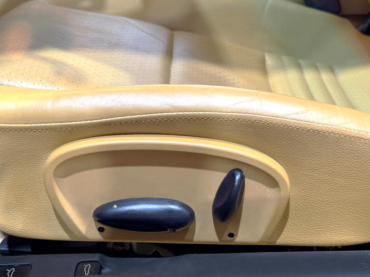 Used 2003 Porsche 911 Targa image 28