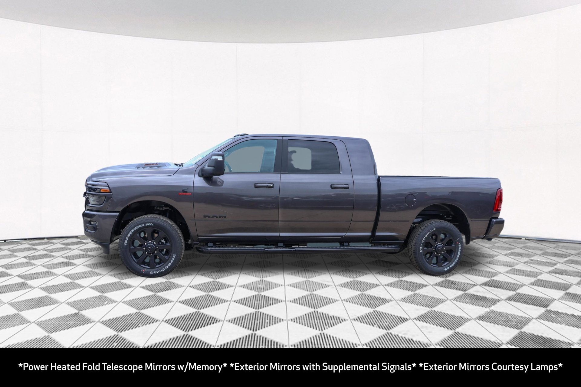 New 2026 RAM 2500 Laramie AWD/4WD image 7