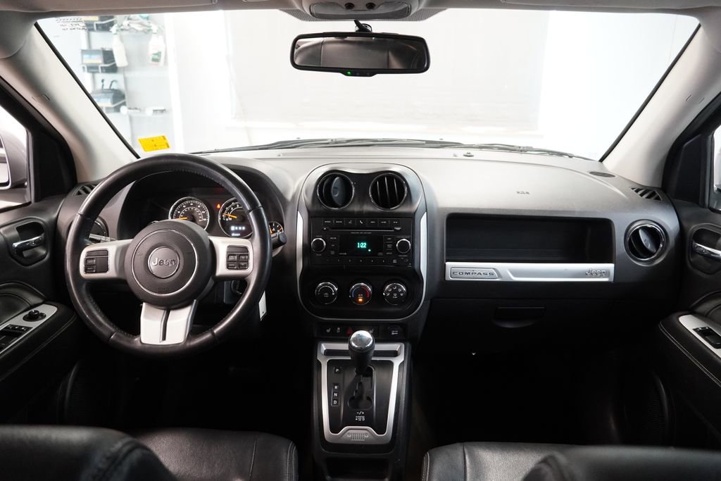 Used 2016 Jeep Compass Latitude AWD/4WD image 18