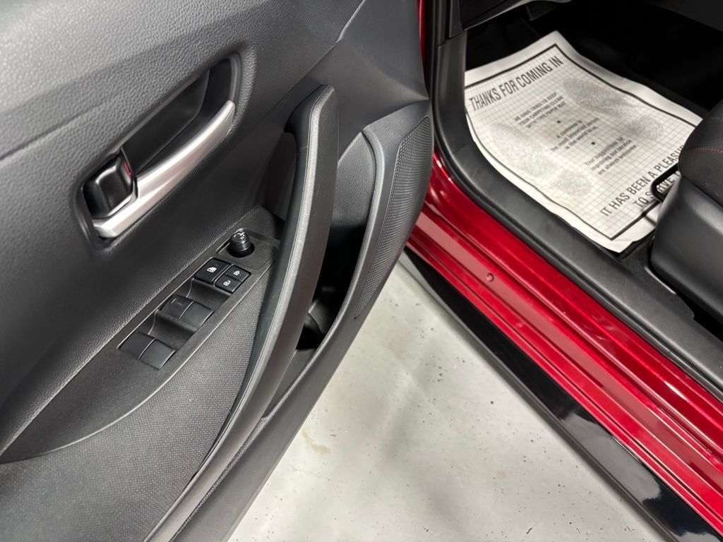 Used 2026 Toyota Corolla SE FWD image 9