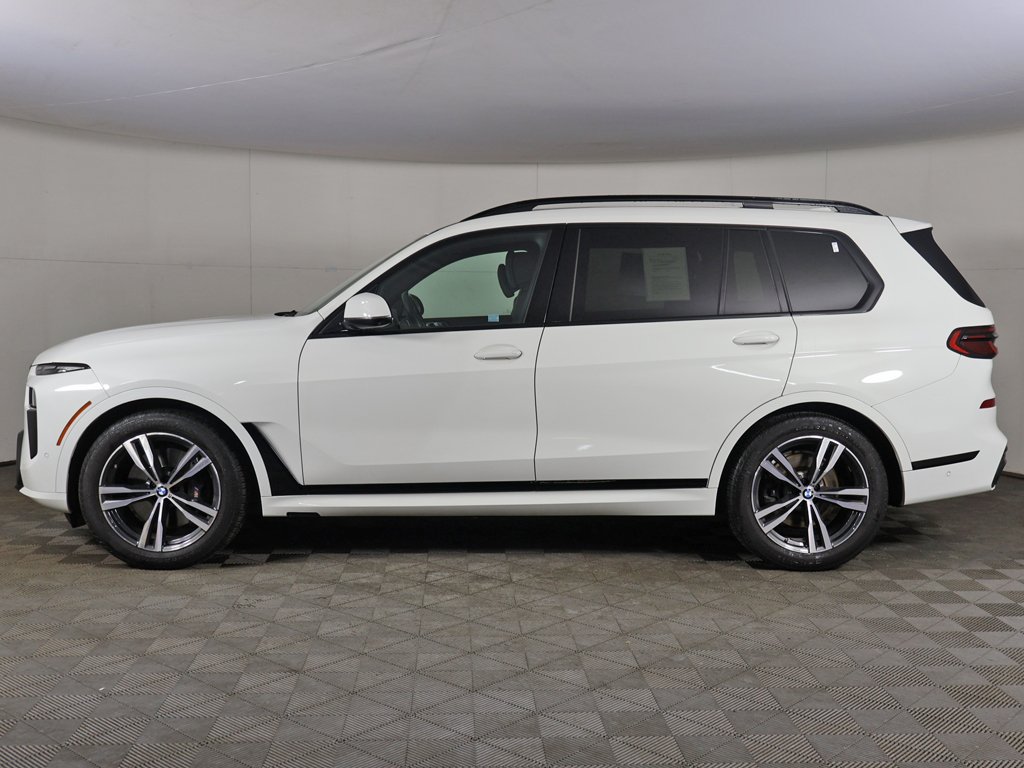 Used 2024 BMW X7 xDrive40i w/ M Sport Package AWD/4WD image 19