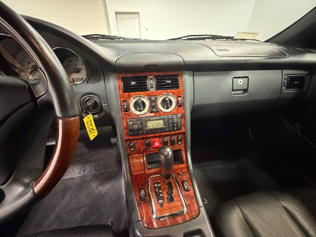 Used 2003 Mercedes-Benz SLK 320 image 17