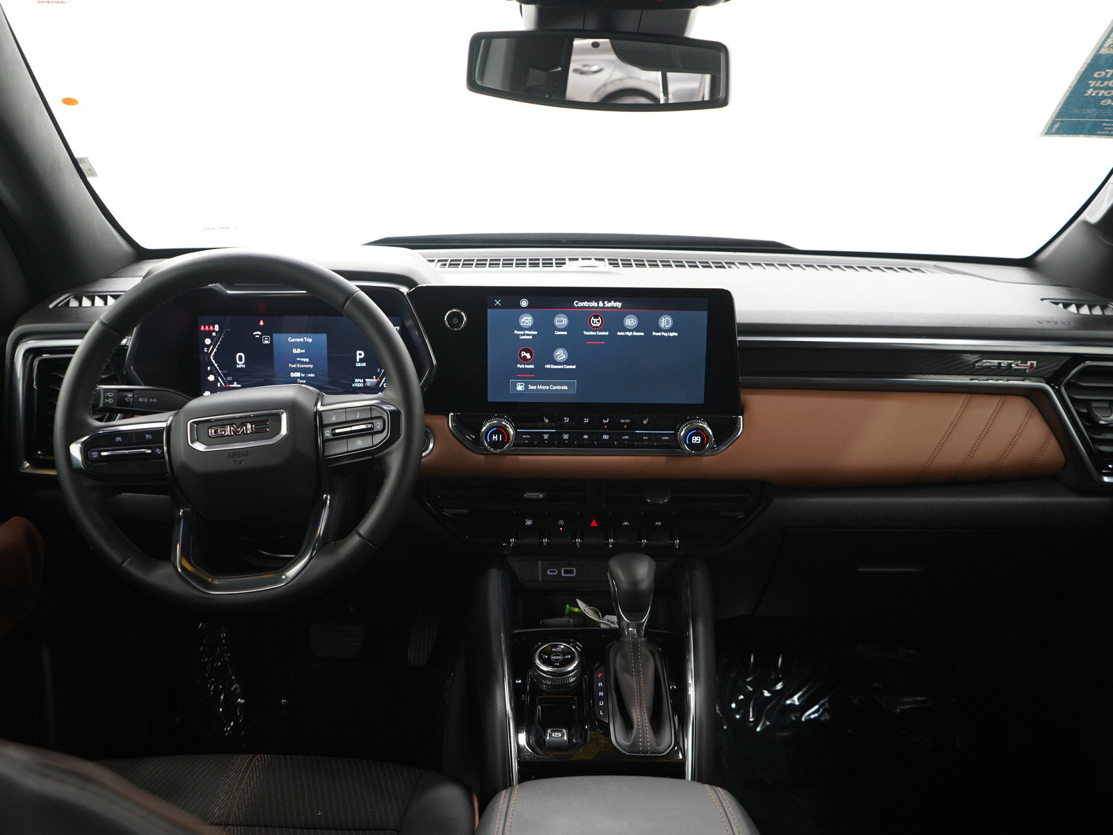Used 2024 GMC Canyon AT4 w/ Technology Package AWD/4WD image 16
