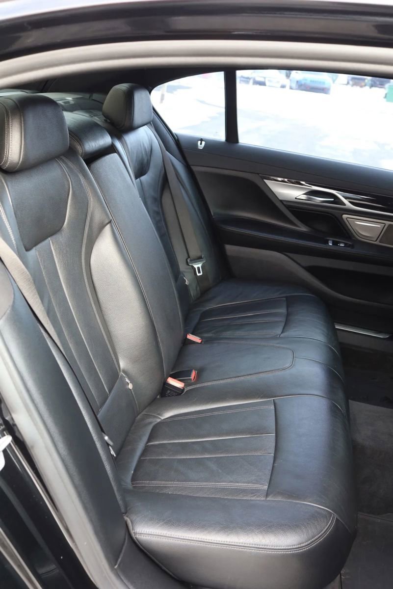Used 2019 BMW 740i 740i Sedan 4D w/ M Sport Package image 53