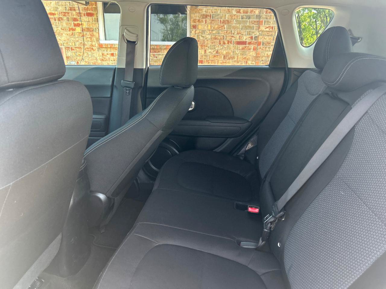 Used 2018 Kia Soul + FWD image 19