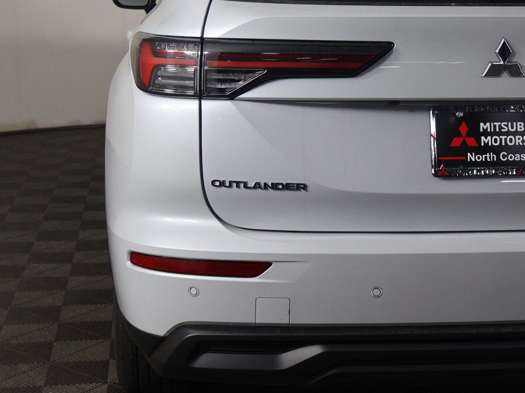 New 2026 Mitsubishi Outlander ES AWD/4WD image 15