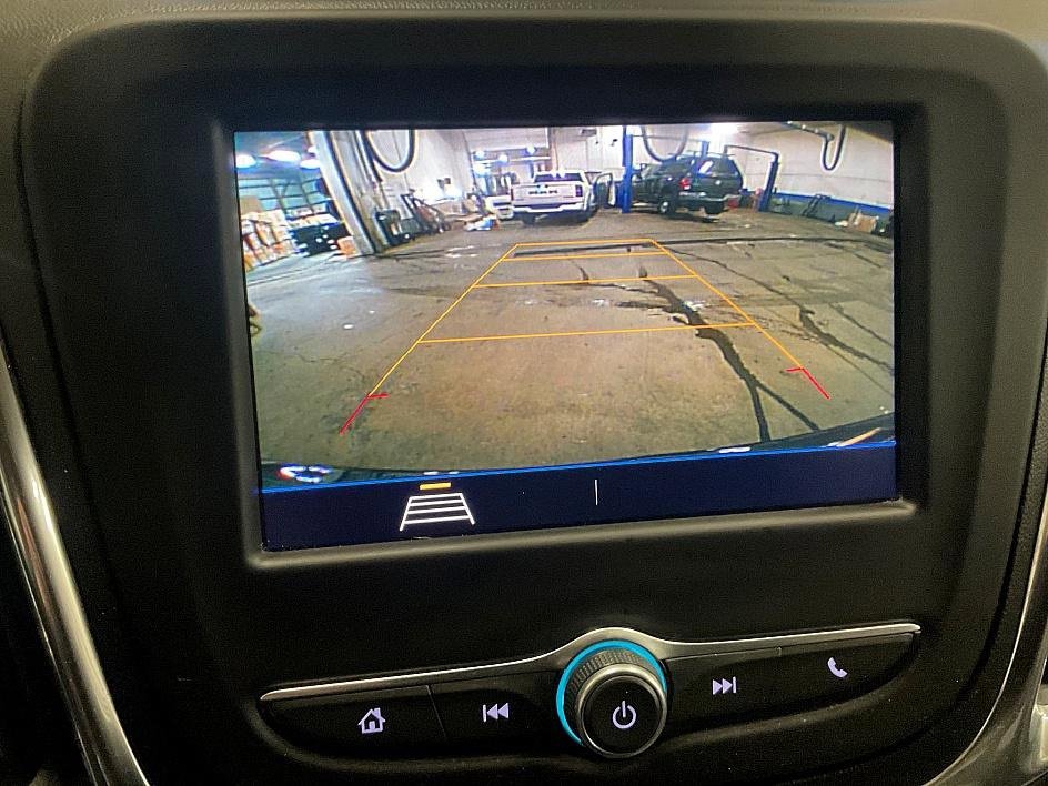 Used 2020 Chevrolet Equinox LS w/ LS Convenience Package image 17