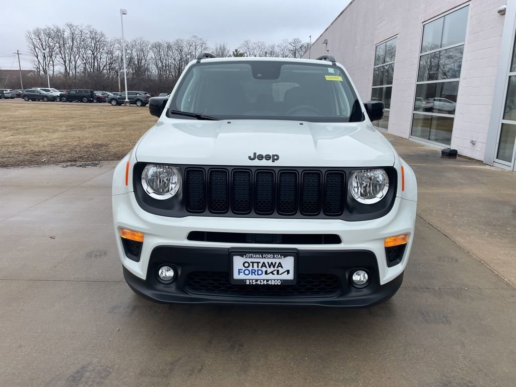 Used 2023 Jeep Renegade Altitude w/ Sun/Sound Group AWD/4WD image 3