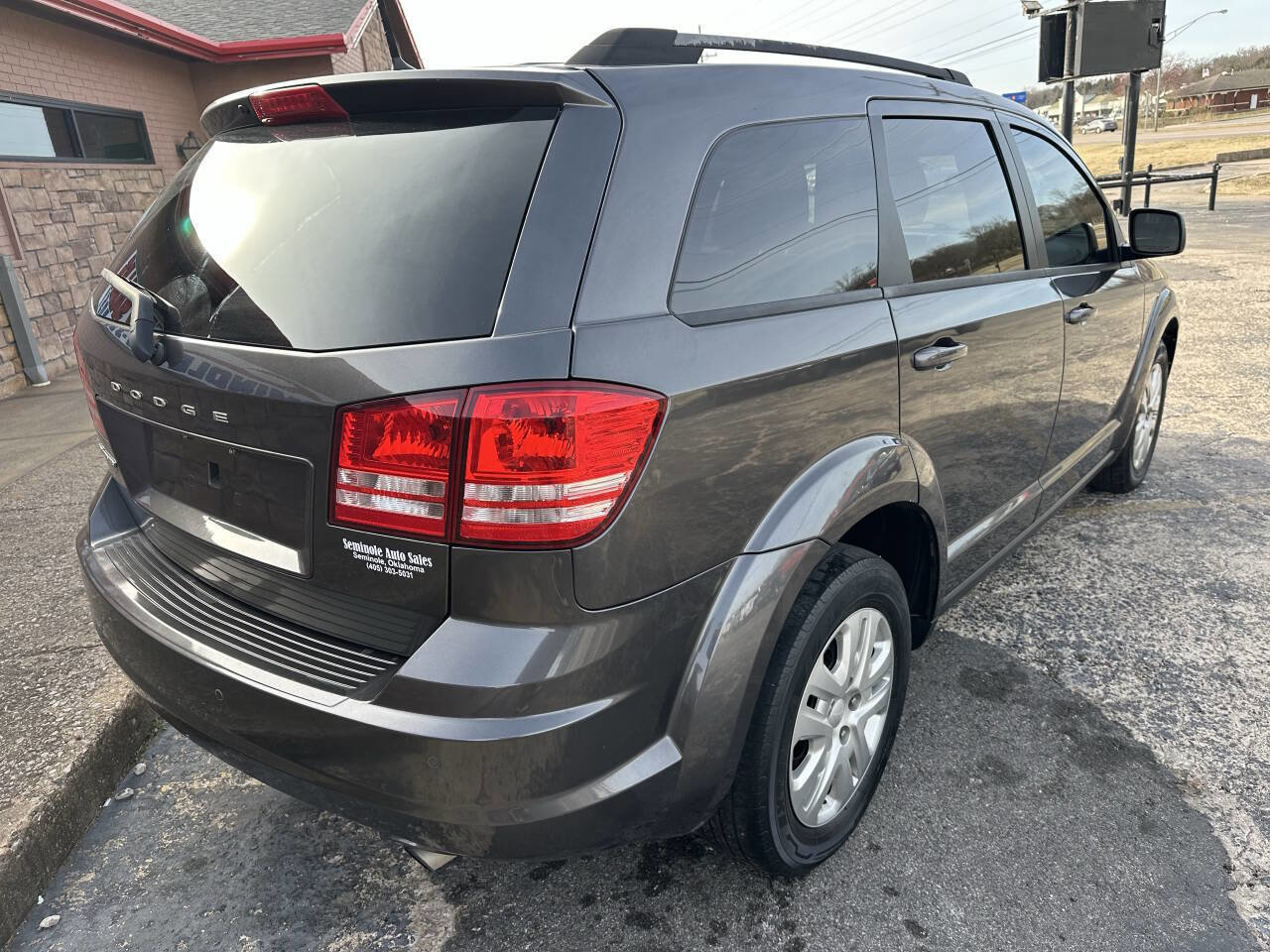 Used 2020 Dodge Journey SE FWD image 9