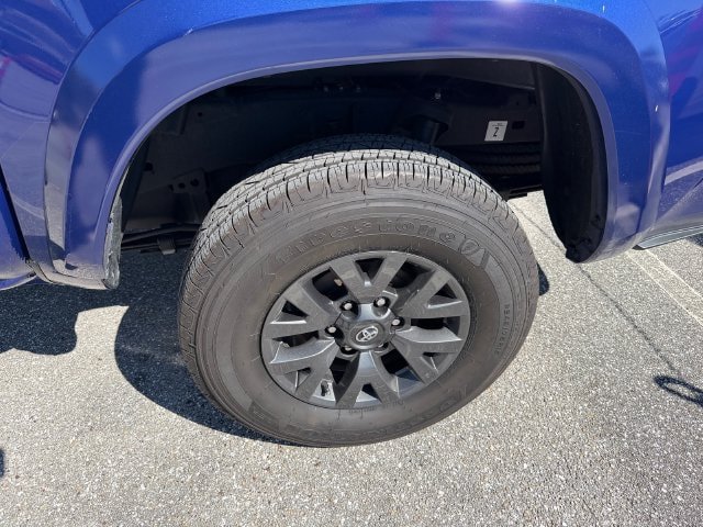 Used 2023 Toyota Tacoma SR5 w/ SR5 Appearance Package RWD image 6