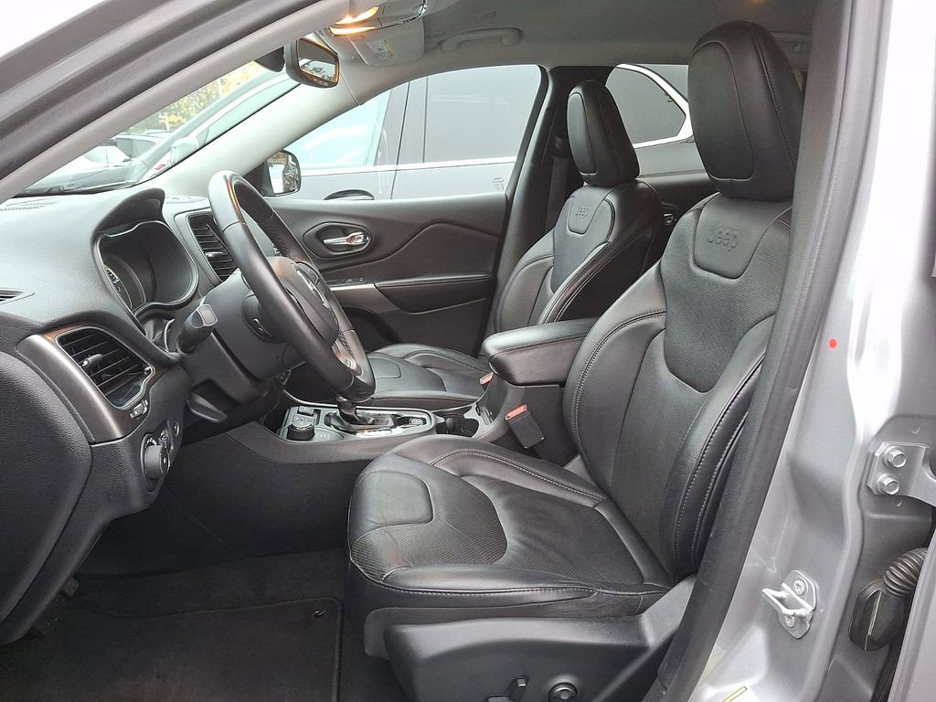 Used 2019 Jeep Cherokee Limited image 9