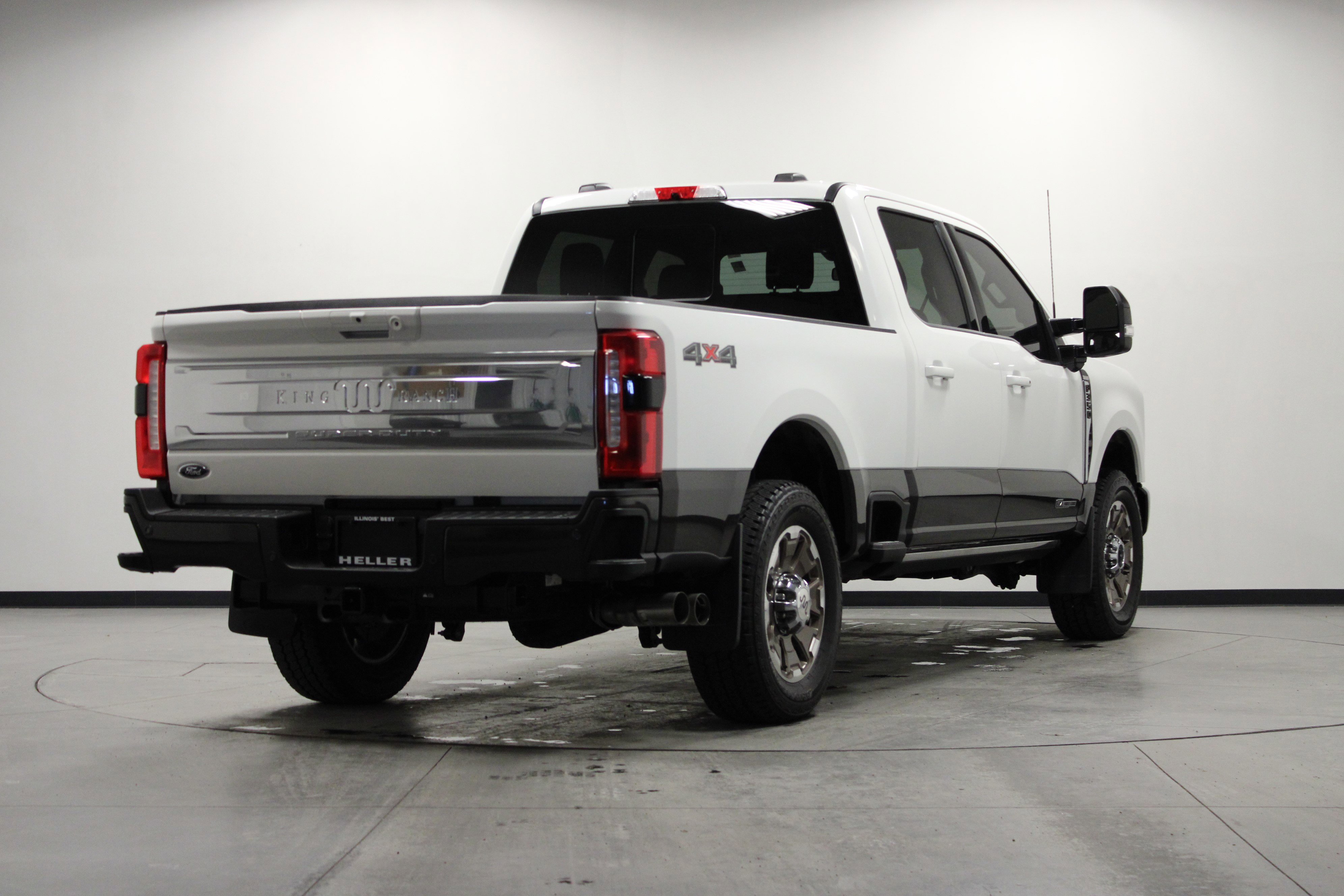 Used 2025 Ford F350 King Ranch image 4