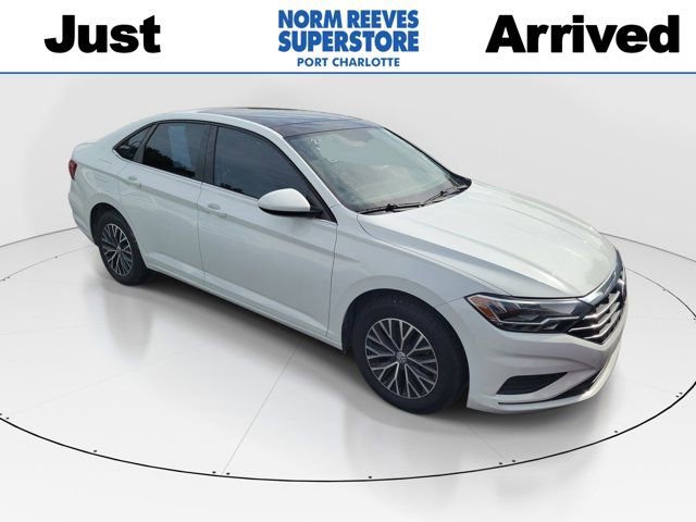 Used 2019 Volkswagen Jetta SE w/ Cold Weather Package FWD image 1