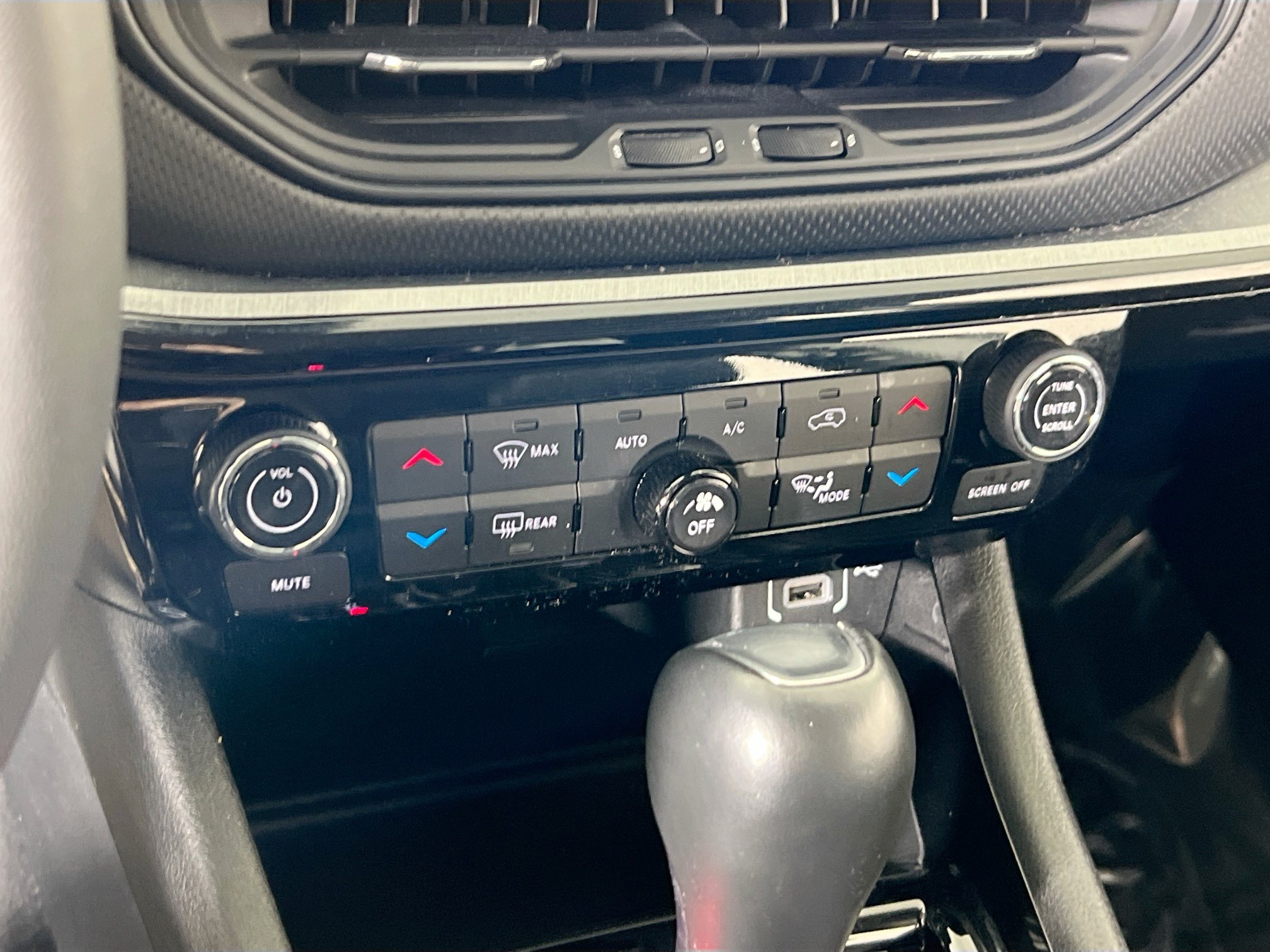 Used 2022 Jeep Compass Trailhawk AWD/4WD image 14