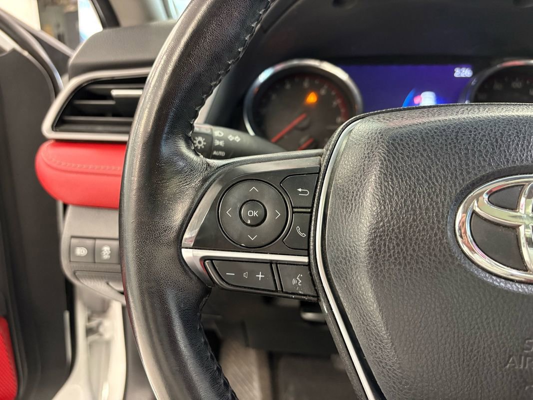 Used 2019 Toyota Camry XSE image 18