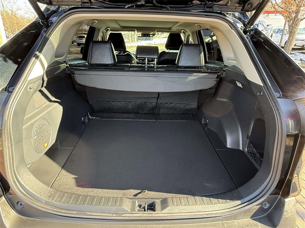 Used 2021 Toyota RAV4 Limited image 8