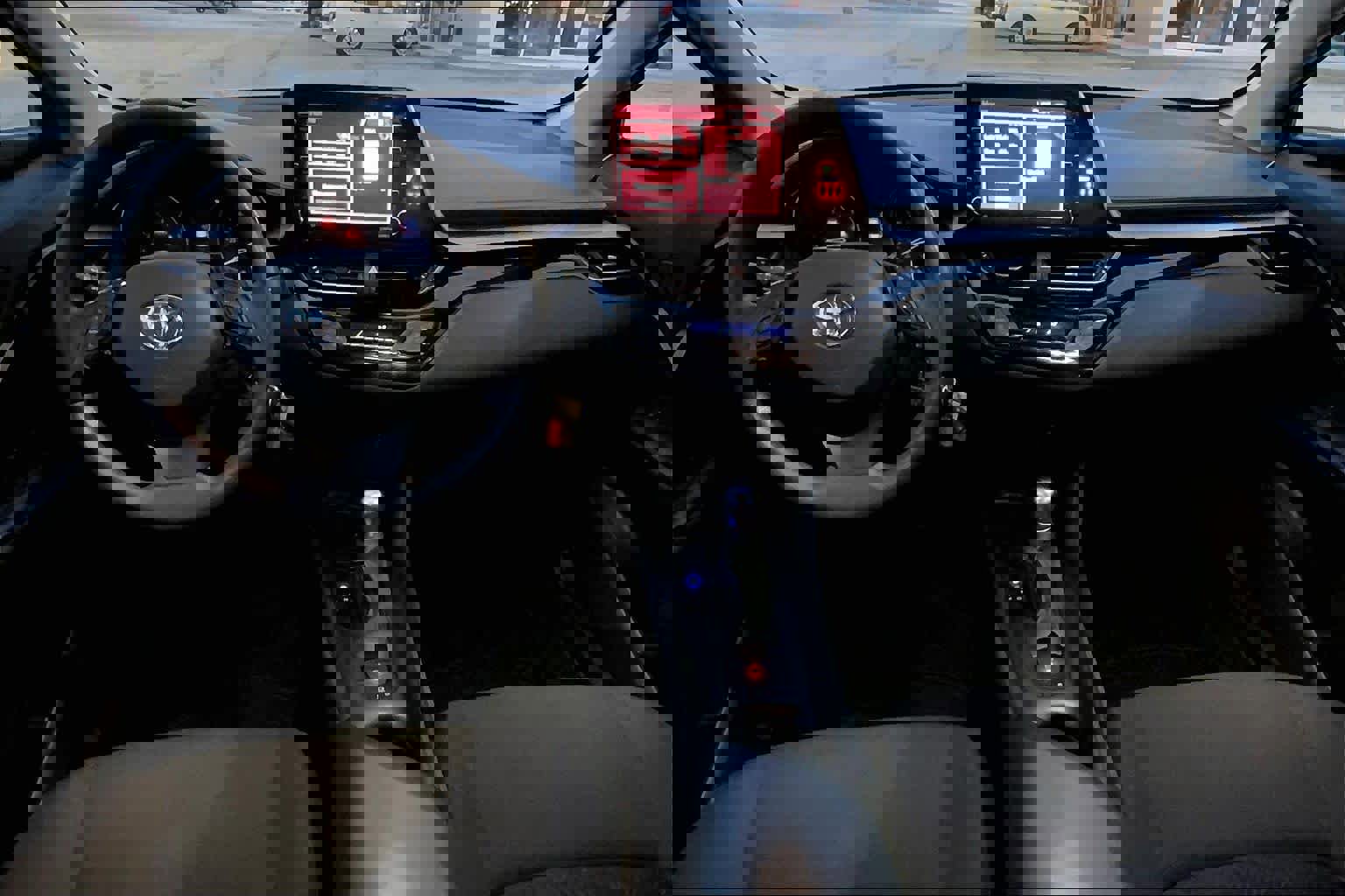 Used 2021 Toyota C-HR LE image 14