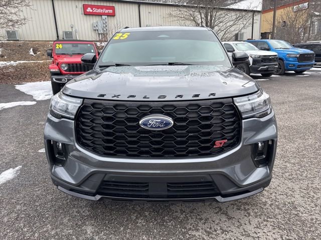 Used 2025 Ford Explorer ST image 8