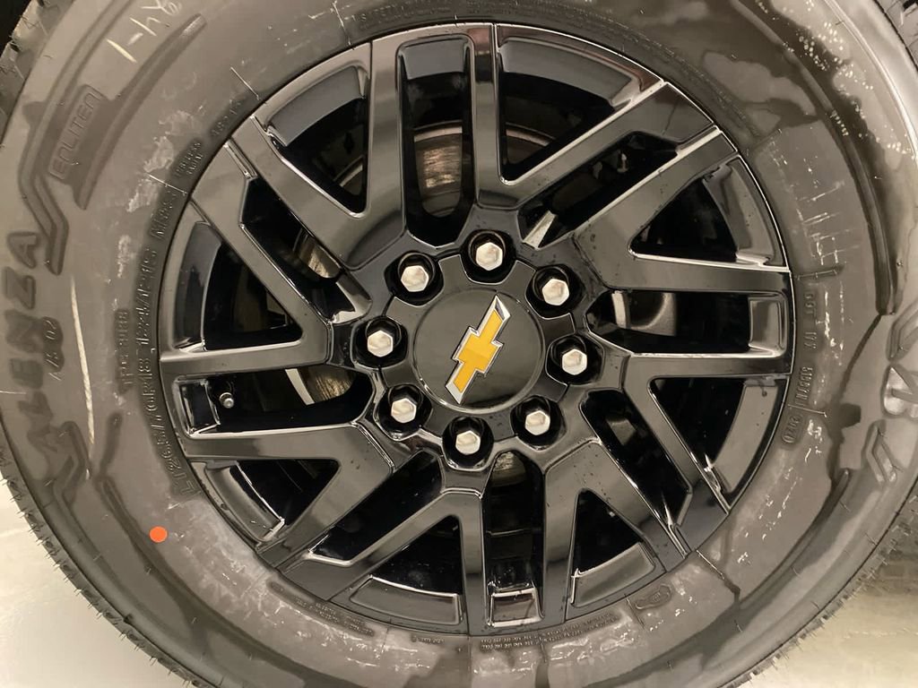 New 2025 Chevrolet Silverado EV LT image 27