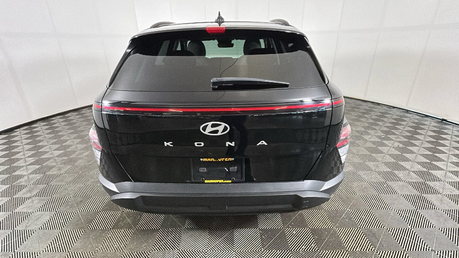 Used 2025 Hyundai Kona SEL FWD image 4