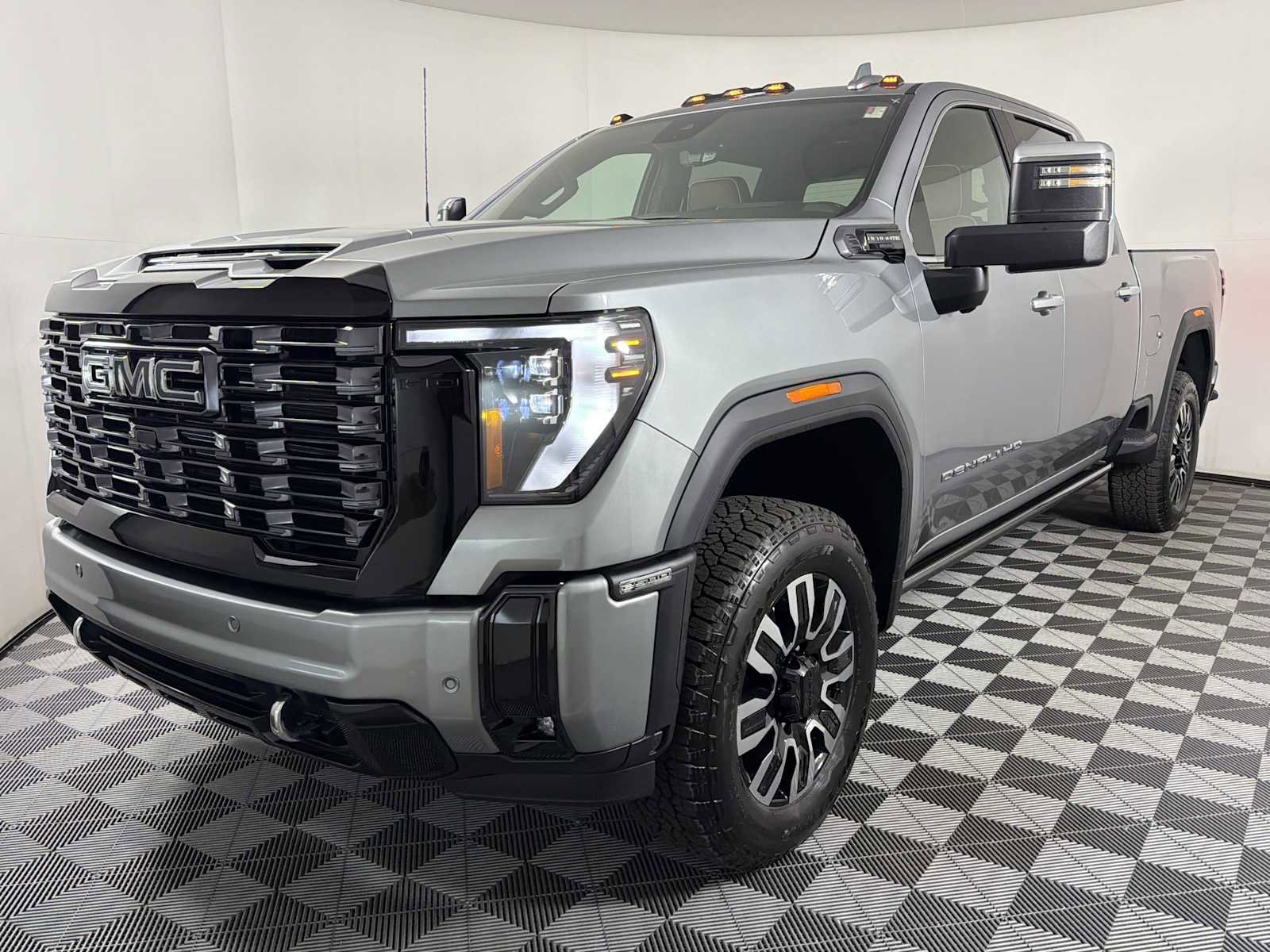 New 2026 GMC Sierra 2500 Denali Ultimate AWD/4WD image 3