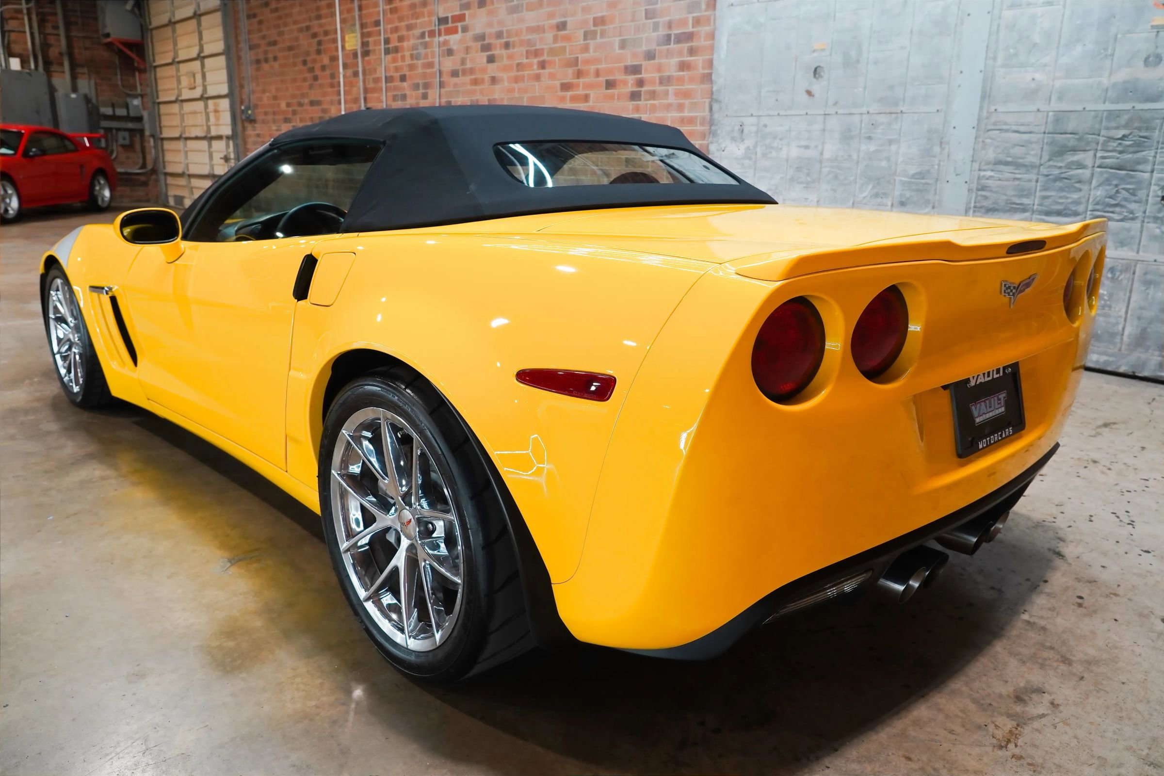 Used 2010 Chevrolet Corvette Grand Sport w/ Preferred Equipment Group RWD image 21