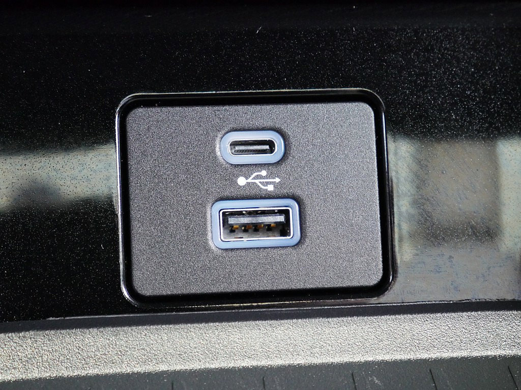 Used 2023 Ford Mustang Mach-E Premium AWD/4WD image 46