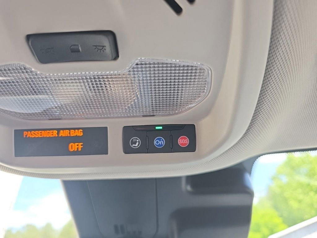 Used 2025 Chevrolet Trax LT image 29