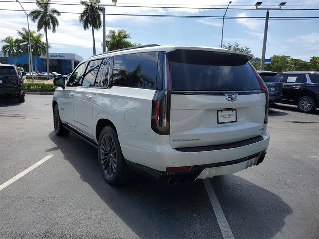 Certified 2023 Cadillac Escalade ESV V AWD/4WD image 21