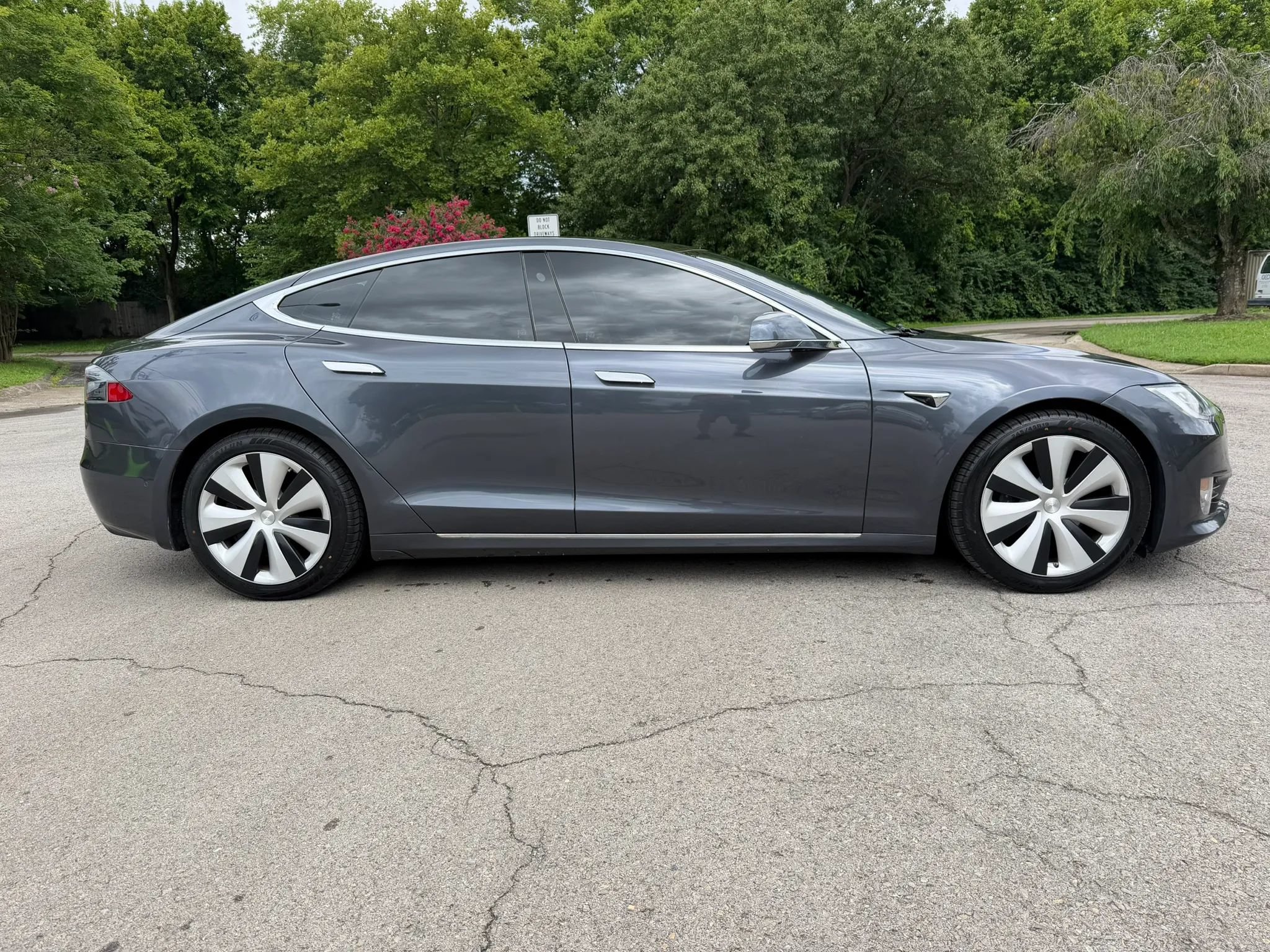 Used 2020 Tesla Model S Long Range Plus AWD/4WD image 7
