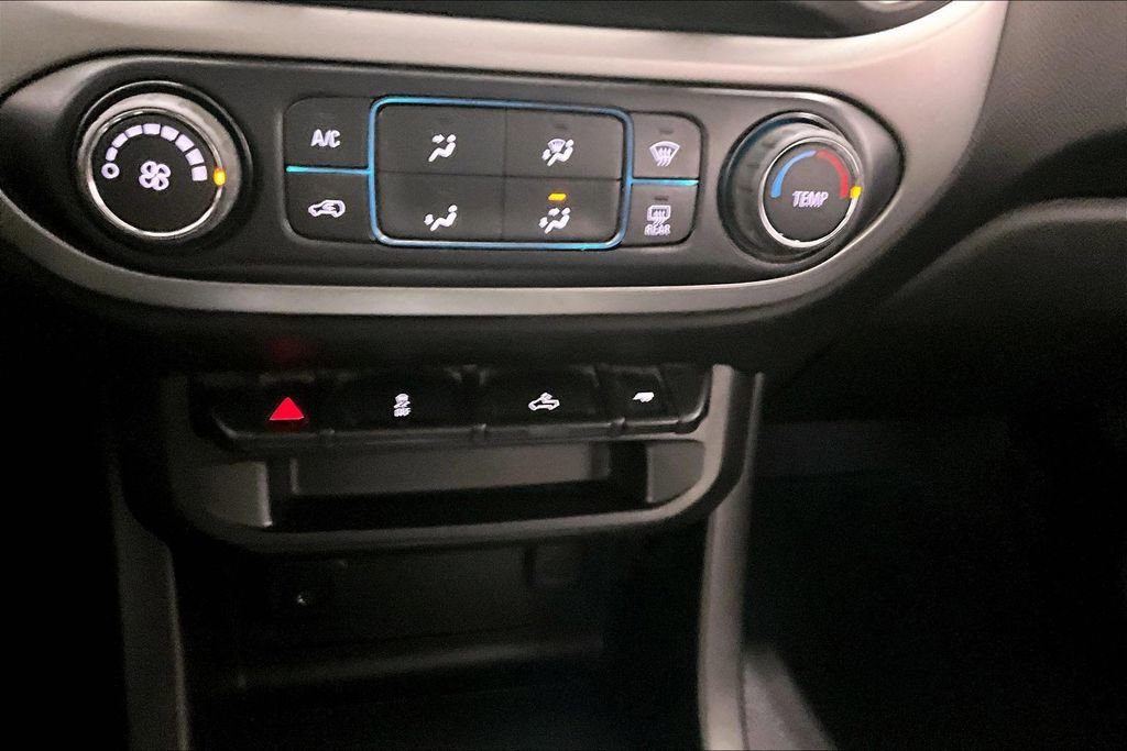 Used 2022 Chevrolet Colorado LT w/ LT Convenience Package image 16