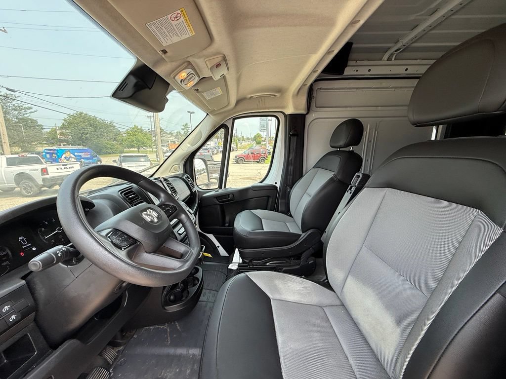 Used 2025 RAM ProMaster 2500 w/ Convenience Group FWD image 12