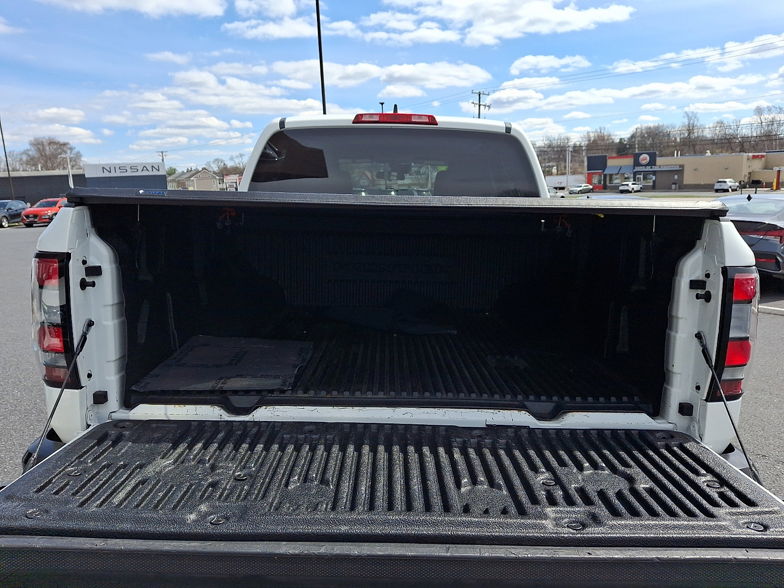 Used 2022 Nissan Frontier S w/ Technology Package image 28