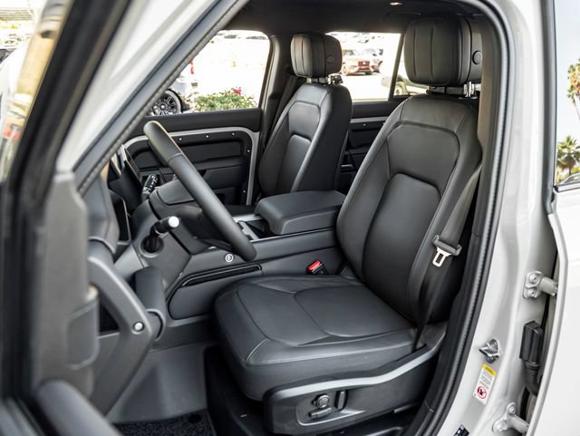 New 2026 Land Rover Defender 110 X AWD/4WD image 13