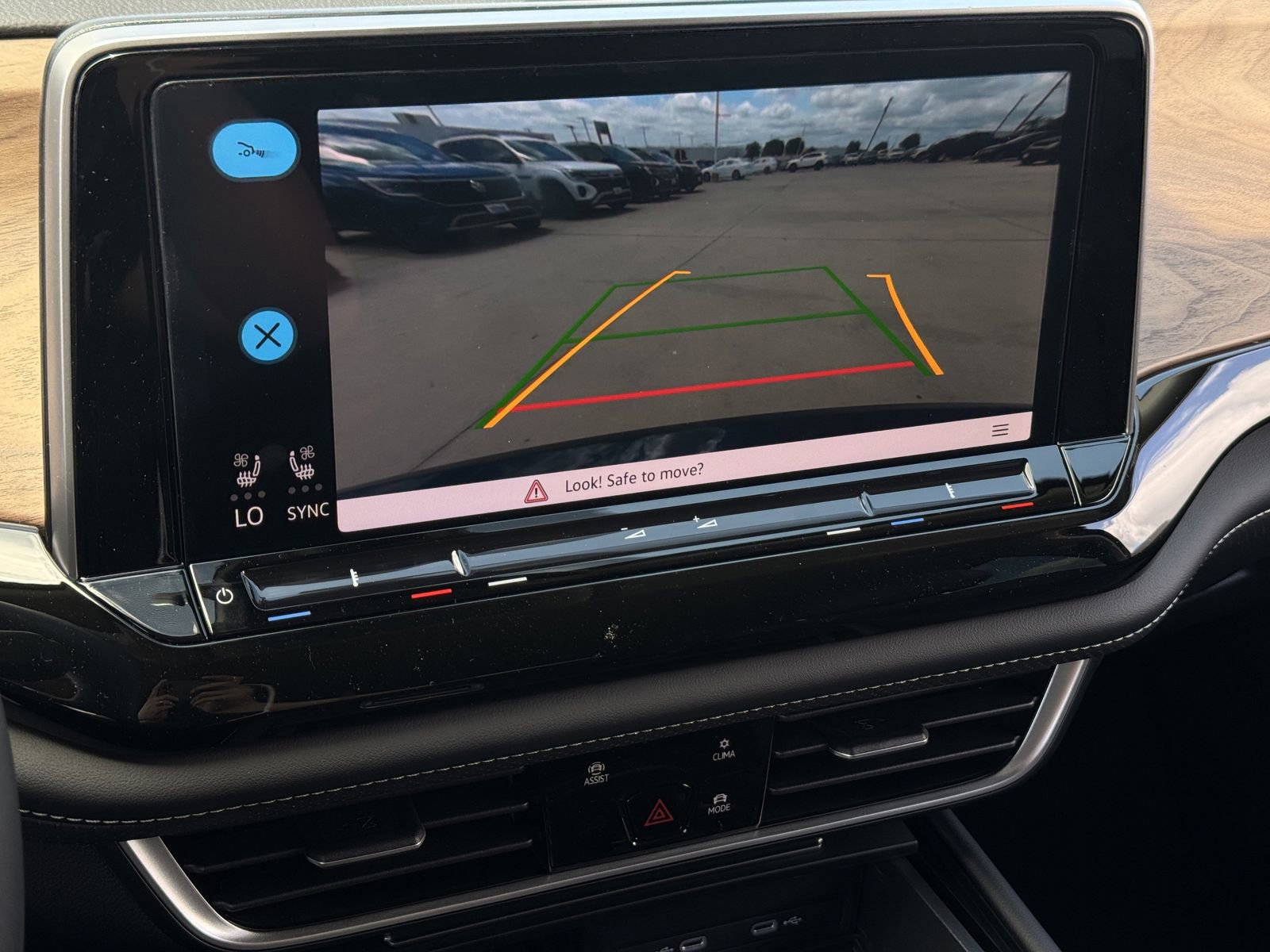 New 2026 Volkswagen Atlas SE FWD image 19