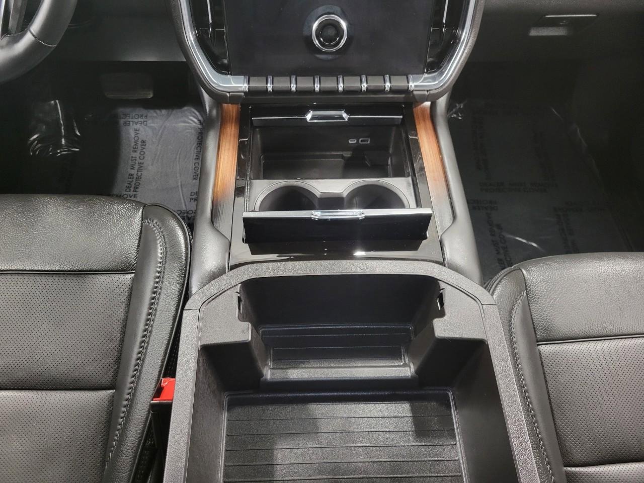 Certified 2025 GMC Yukon XL Denali image 17