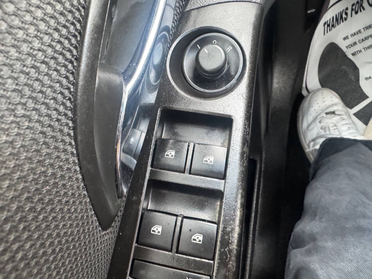 Used 2014 Chevrolet Cruze LT w/ Technology Package FWD image 19