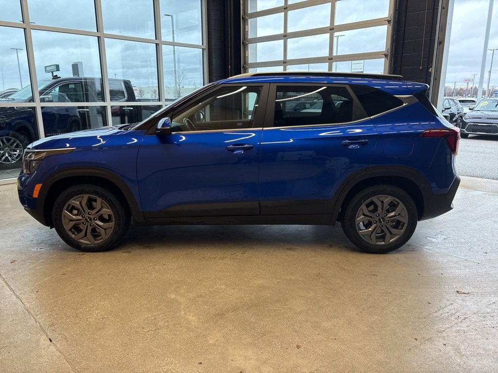 Certified 2024 Kia Seltos S image 7